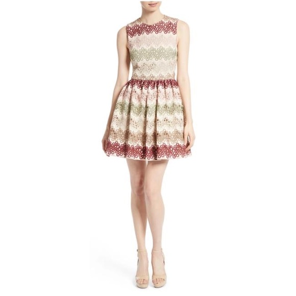 Alice + Olivia  Multicolor Joyce Lace Cocktail Dress - Picture 4 of 8
